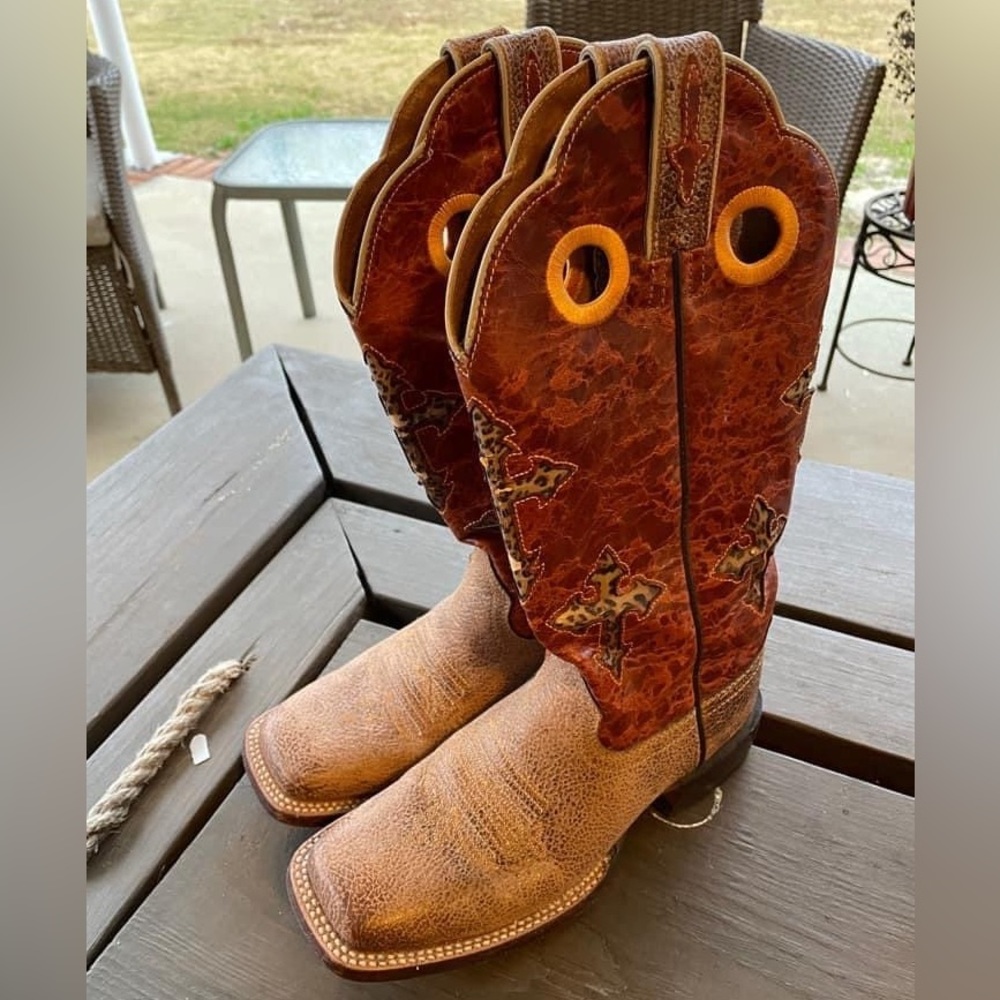 Ariat square toe cowboy boots
